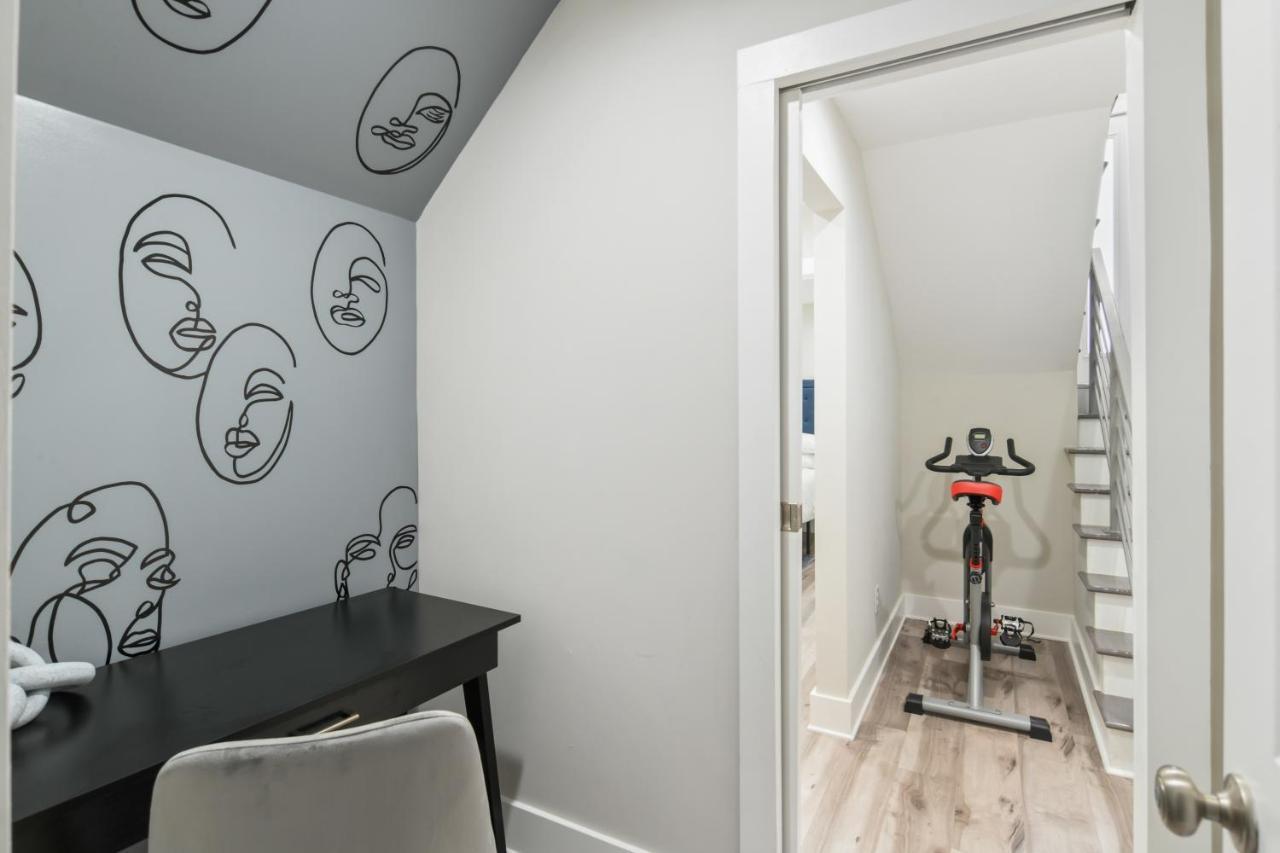 The Red Door - Ultra Modern Atlanta Home - Designedbydom Dış mekan fotoğraf