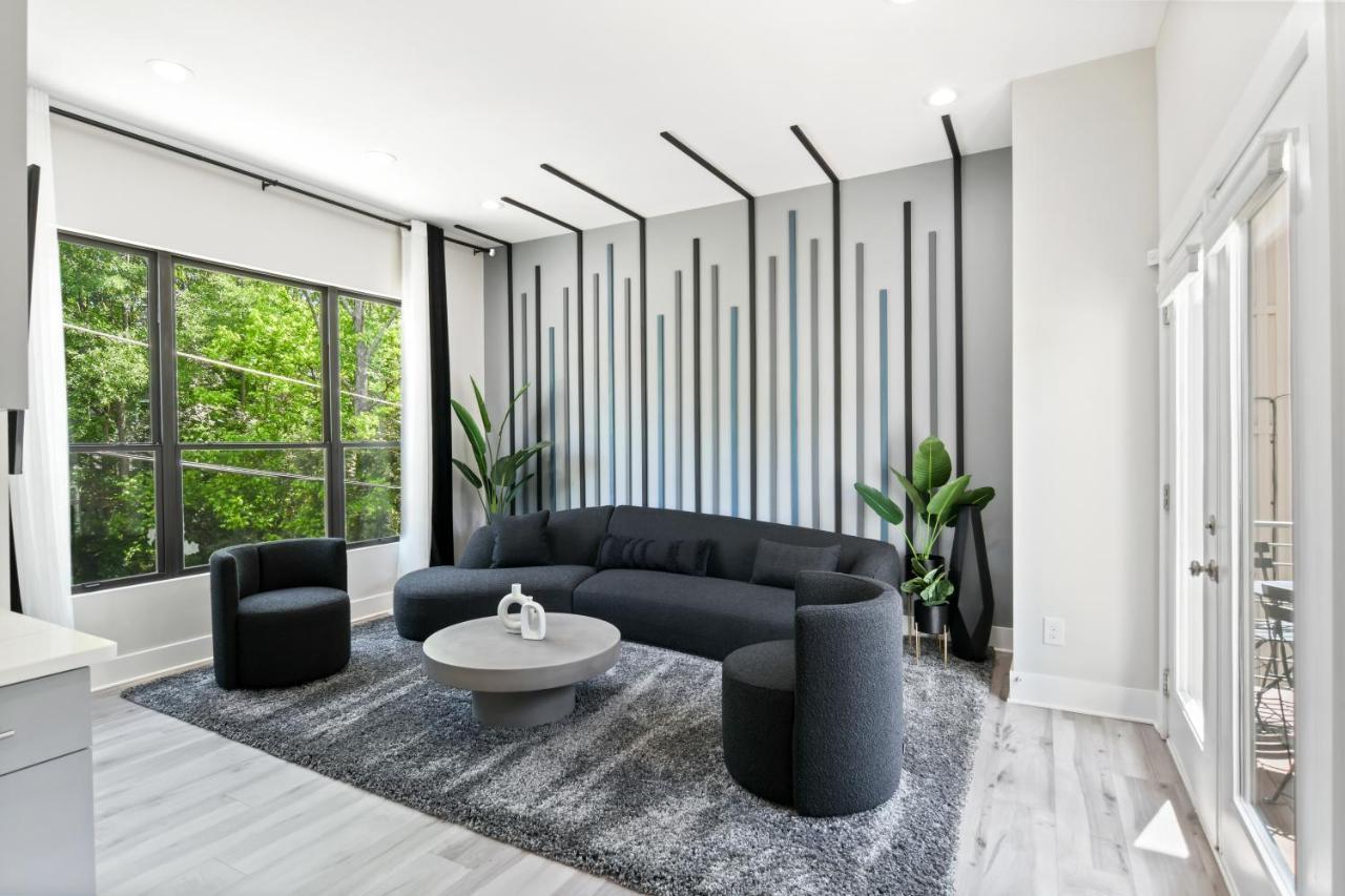 The Red Door - Ultra Modern Atlanta Home - Designedbydom Dış mekan fotoğraf